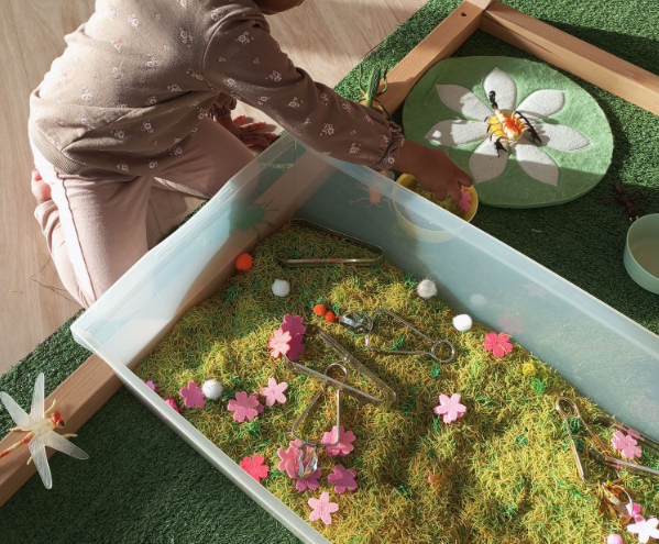 Activités odorantes pour le développement sensoriel en crèche